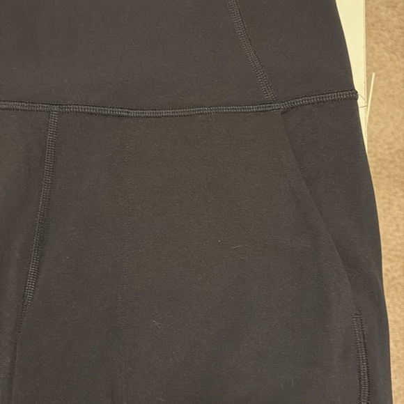 Brand new with tags Lululemon Align Wide-leg crop size 6, black! - Picture 5 of 7